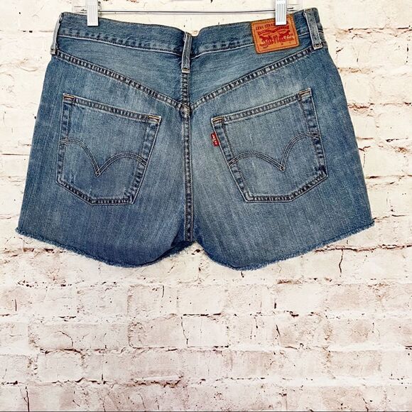 Levi’s 501 button fly jean shorts - Picture 5 of 5